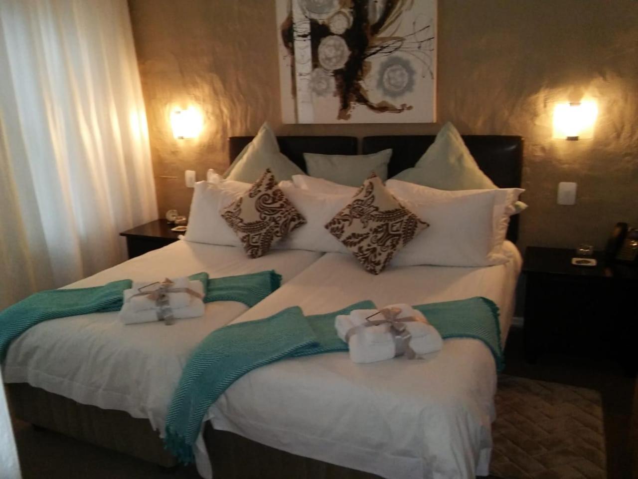 Point B Guest House -Sustainable Solar Energy Kaapstad Buitenkant foto