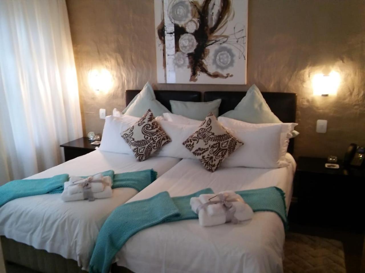 Point B Guest House -Sustainable Solar Energy Kaapstad Buitenkant foto