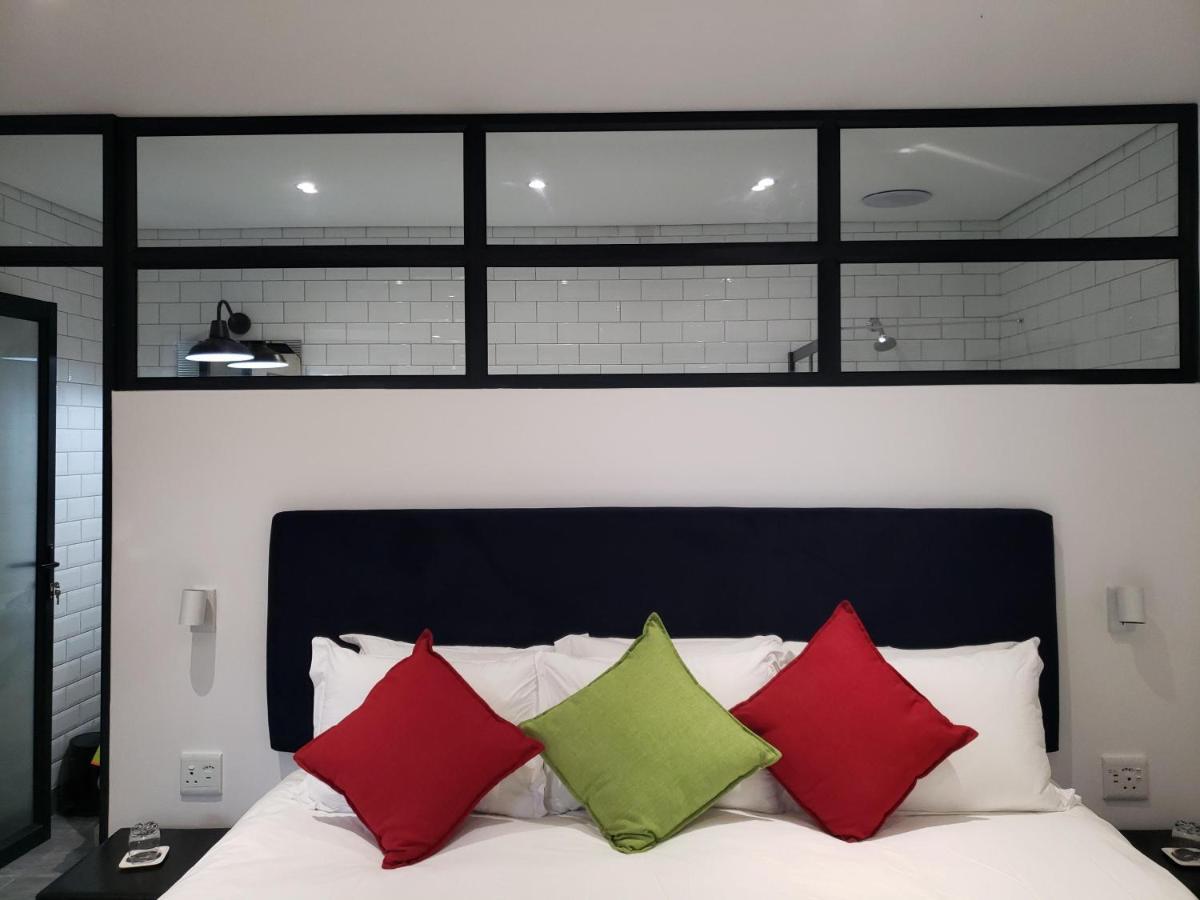 Point B Guest House -Sustainable Solar Energy Kaapstad Buitenkant foto